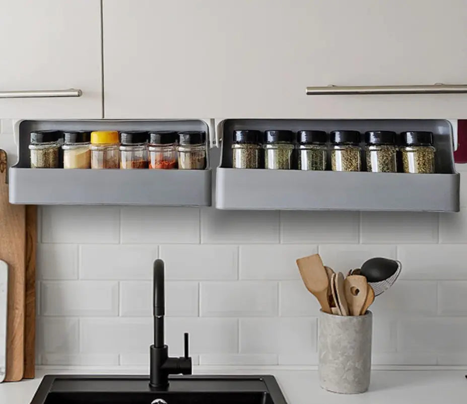 Self-Adjusting Spice Rack Organizer